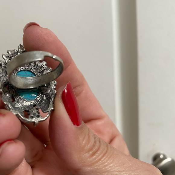 Turquoise Fashion Ring - Picture 6 of 9
